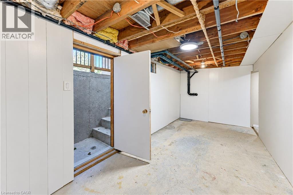64 Lowrey Avenue S Property Photo 30