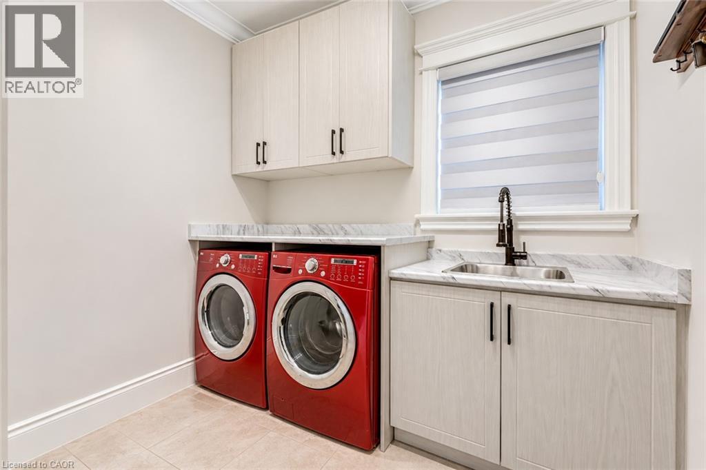 444 Thomas Slee Drive Property Photo 18