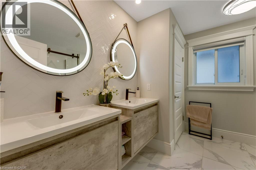 444 Thomas Slee Drive Property Photo 29