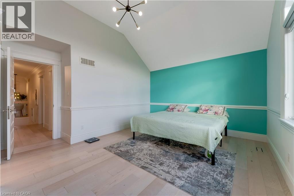 444 Thomas Slee Drive Property Photo 32