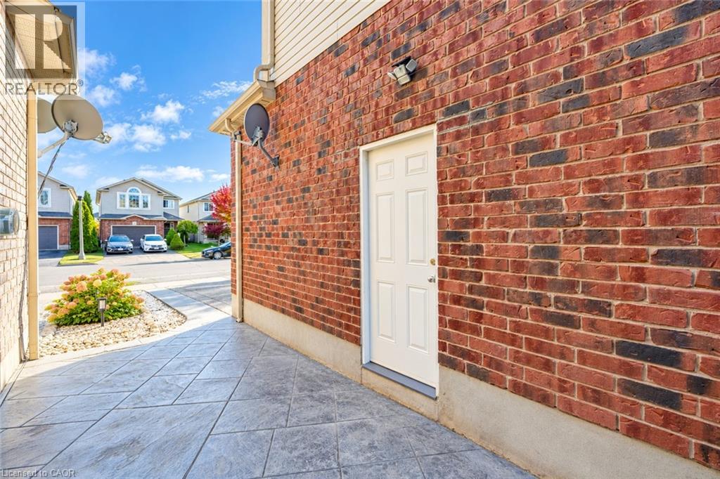 444 Thomas Slee Drive Property Photo 33