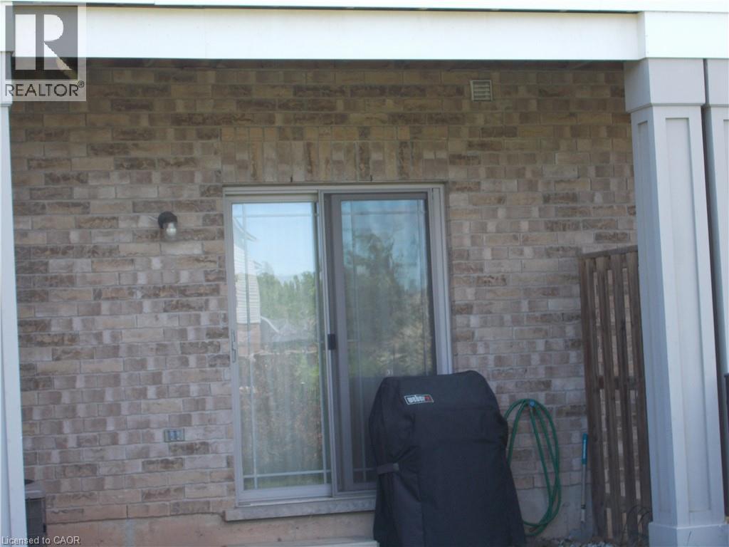 8 Hemlock Way Unit# 6 Property Photo 9