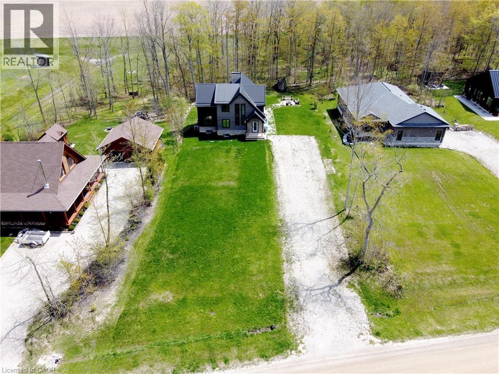 74362 Driftwood Drive Property Photo 2