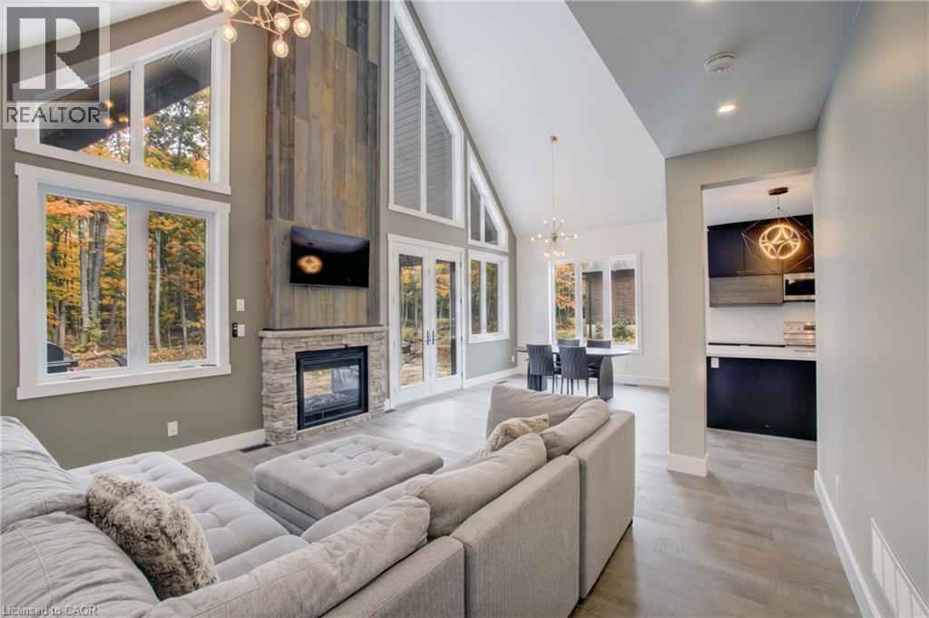 74362 Driftwood Drive Property Photo 4
