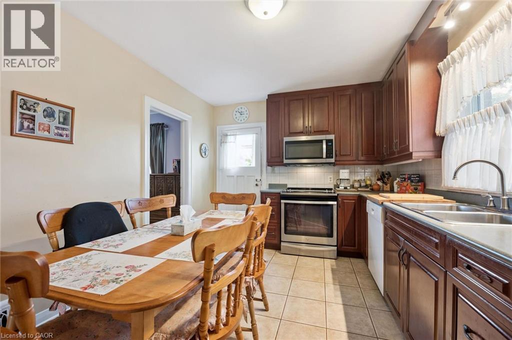 1873 Main Street E Property Photo 16