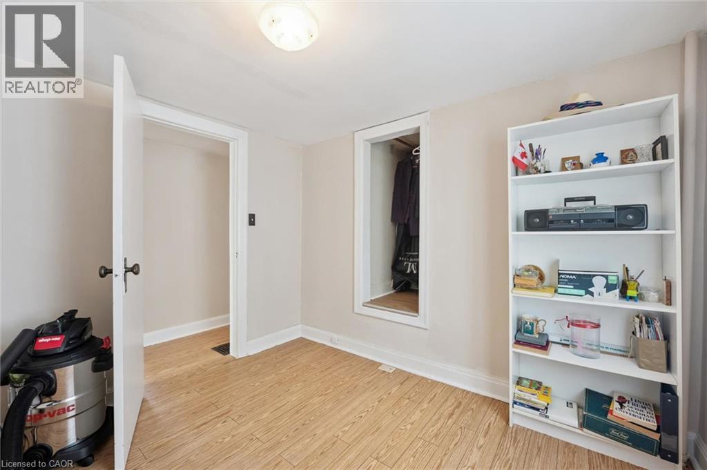 1873 Main Street E Property Photo 26