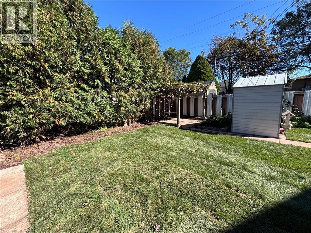 1873 Main Street E Property Photo 34