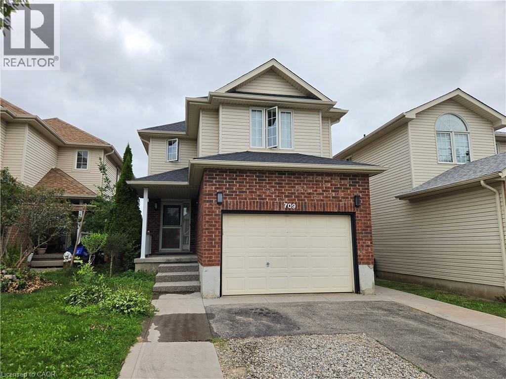 709 Windflower Crescent Property Photo 1