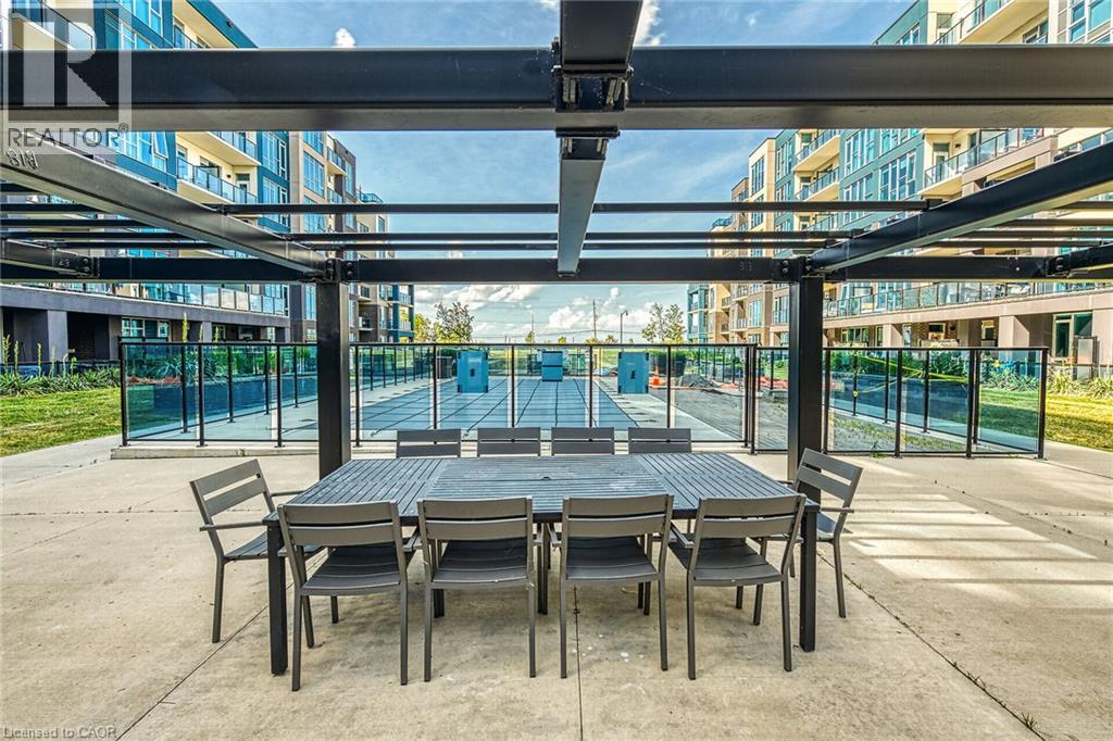 16 Concord Place Unit# Ph613 Property Photo 49