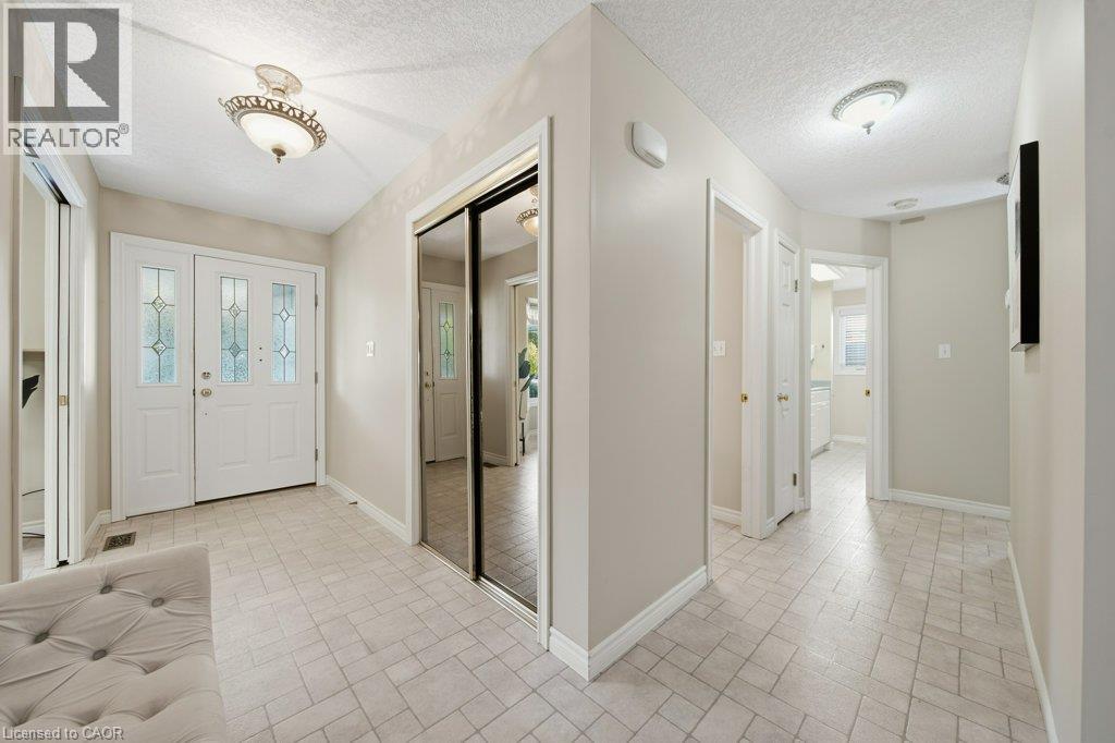 587 Sandbanks Crescent Property Photo 8