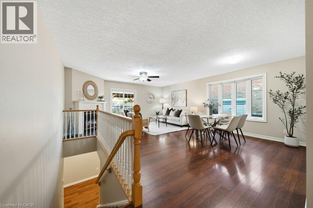 587 Sandbanks Crescent Property Photo 10