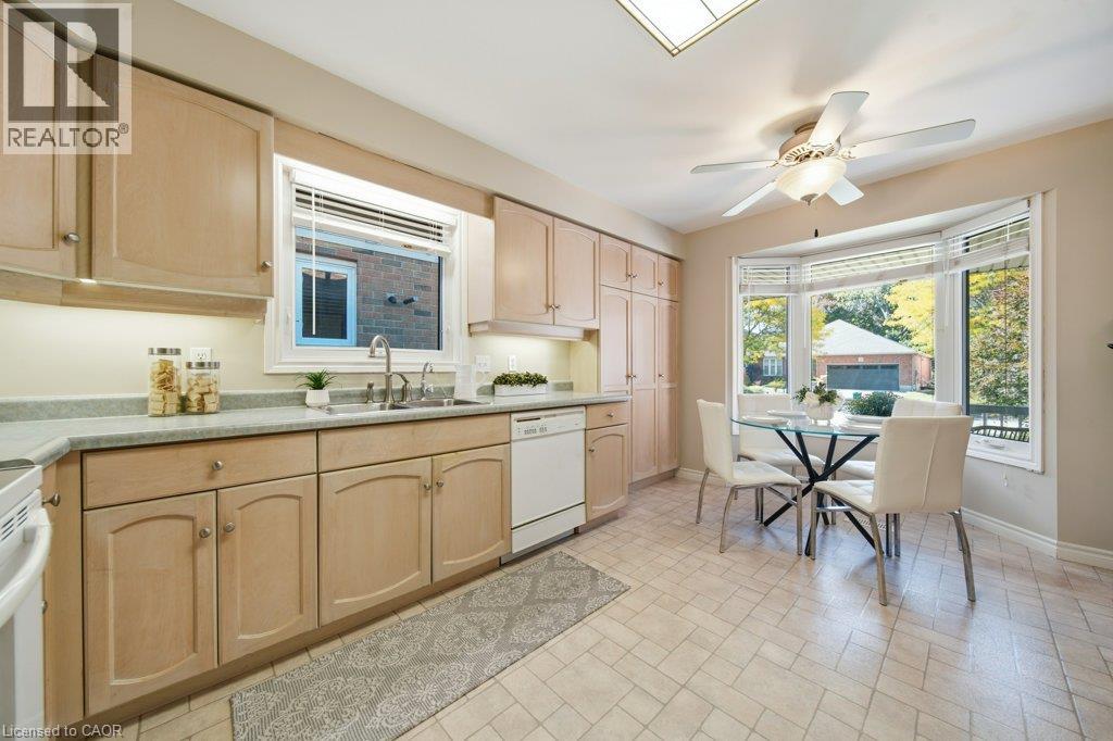 587 Sandbanks Crescent Property Photo 15