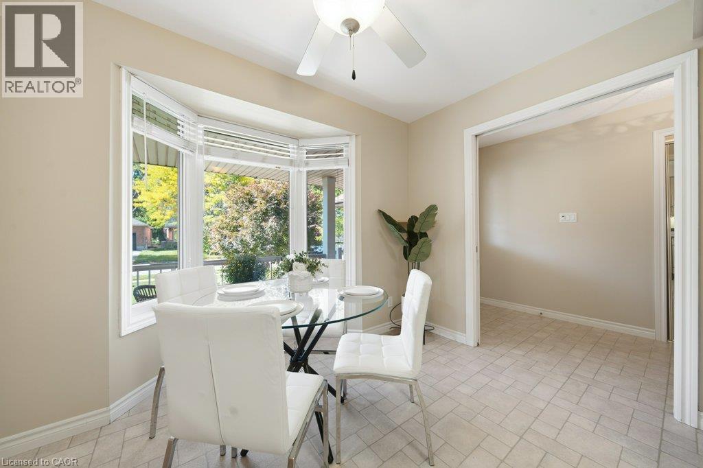 587 Sandbanks Crescent Property Photo 16