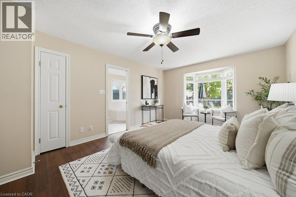 587 Sandbanks Crescent Property Photo 24