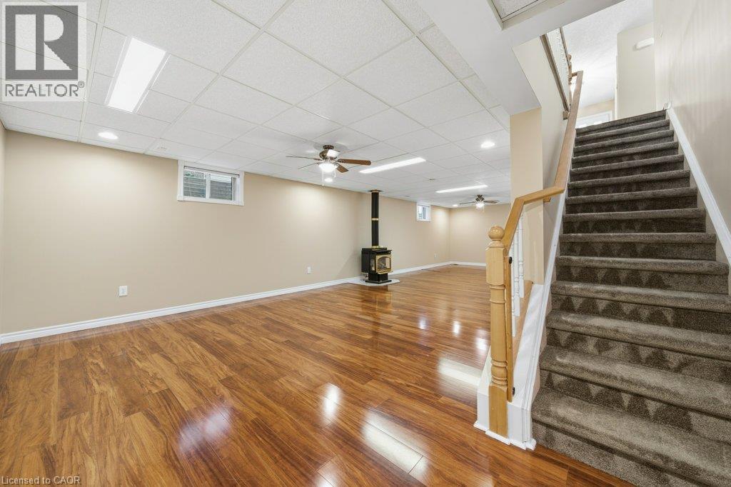 587 Sandbanks Crescent Property Photo 27