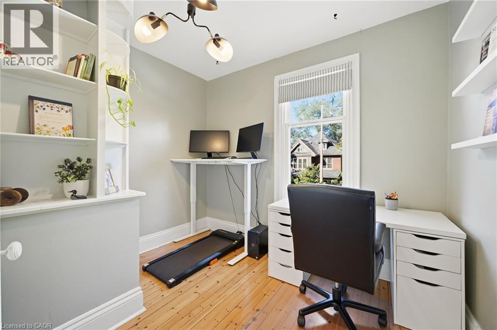 35 Fairleigh Avenue S Property Photo 19