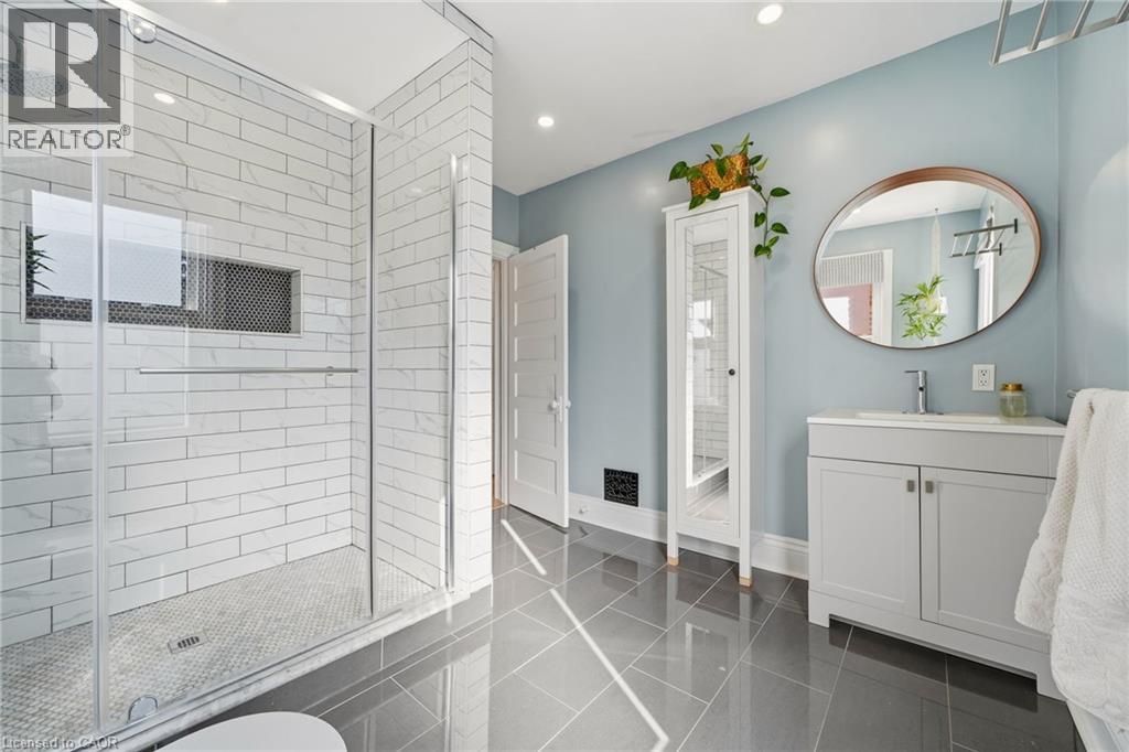 35 Fairleigh Avenue S Property Photo 20