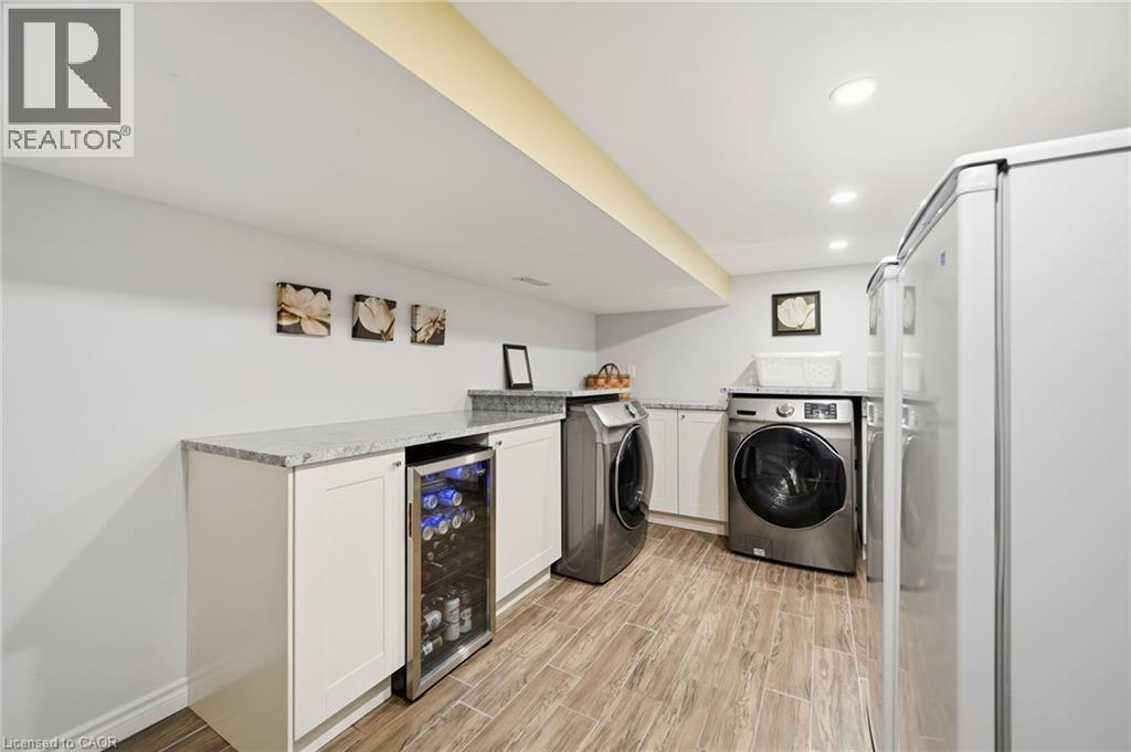 35 Fairleigh Avenue S Property Photo 29