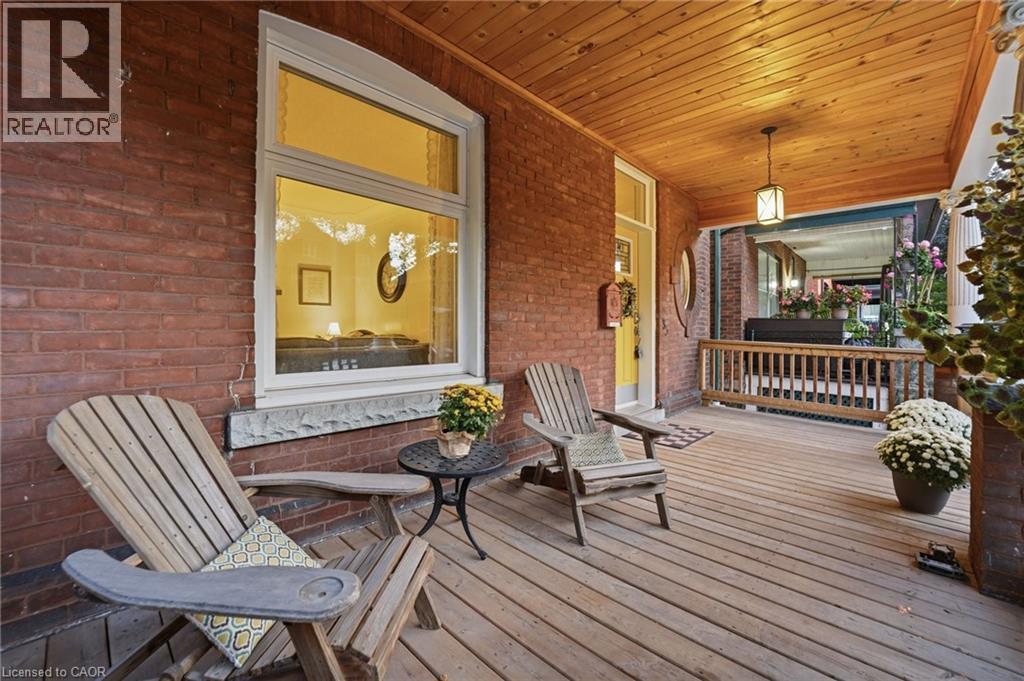 35 Fairleigh Avenue S Property Photo 45