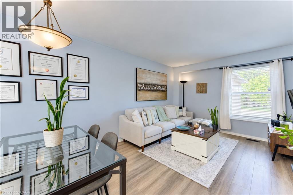 190 Nith River Way Property Photo 8