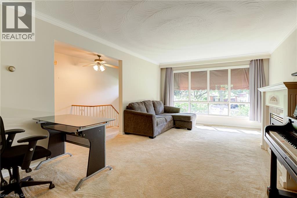 8 Bonnylyn Drive Property Photo 7