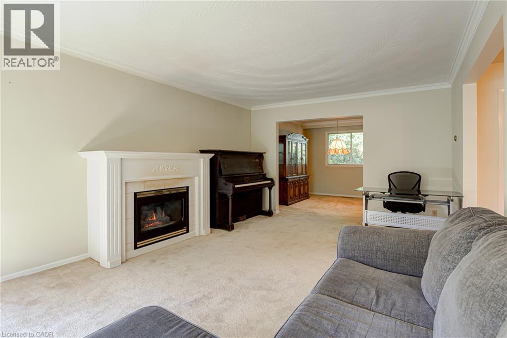 8 Bonnylyn Drive Property Photo 9