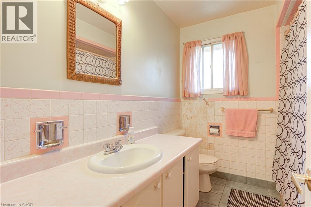 8 Bonnylyn Drive Property Photo 18