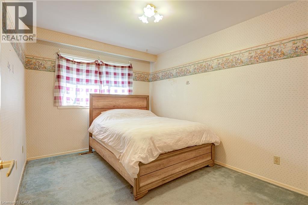 8 Bonnylyn Drive Property Photo 21