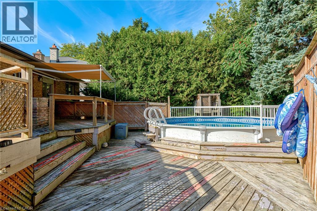 8 Bonnylyn Drive Property Photo 32
