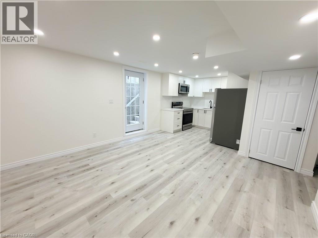 304 Westpark Crescent Property Photo 7