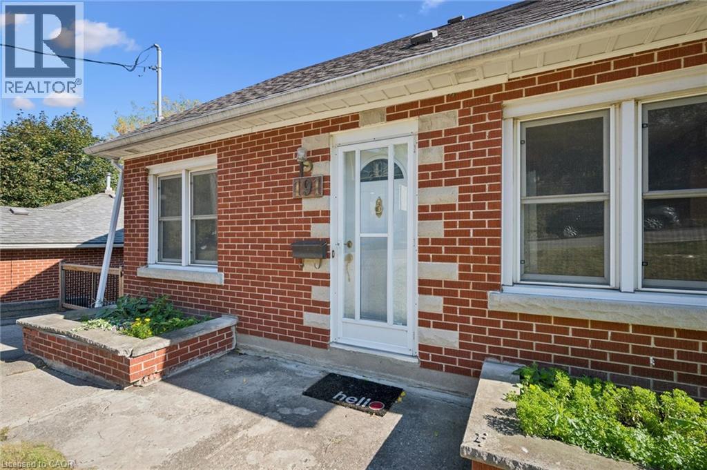 191 Grove Street Property Photo 4
