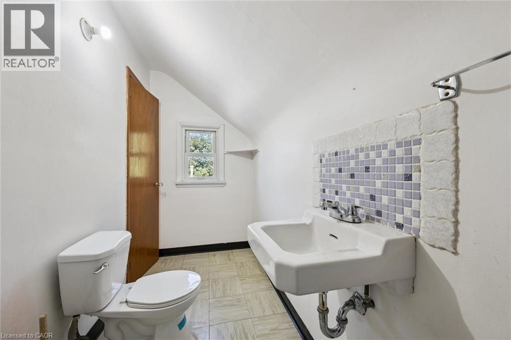 191 Grove Street Property Photo 23
