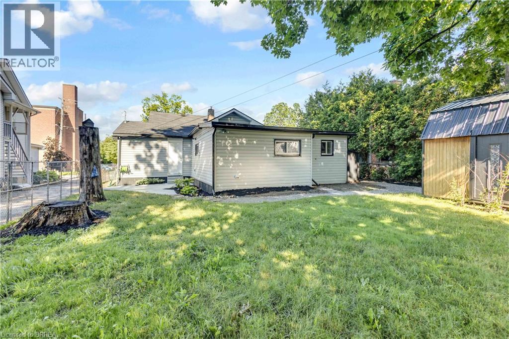 71 Kent Street N Property Photo 33
