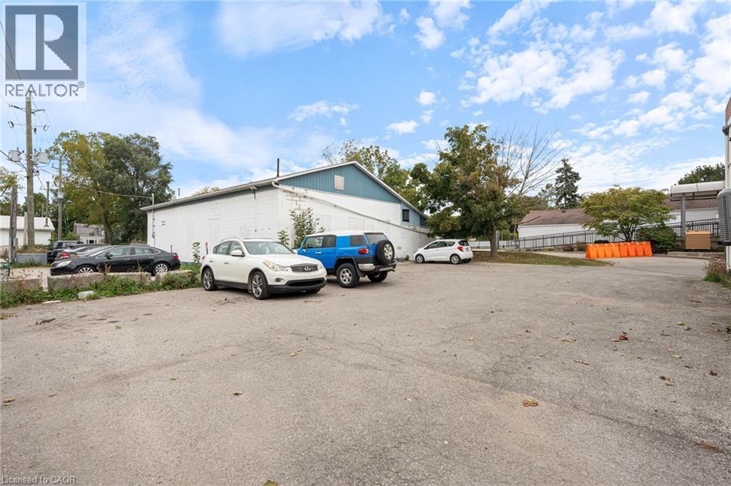 14 Caithness Street E Property Photo 30