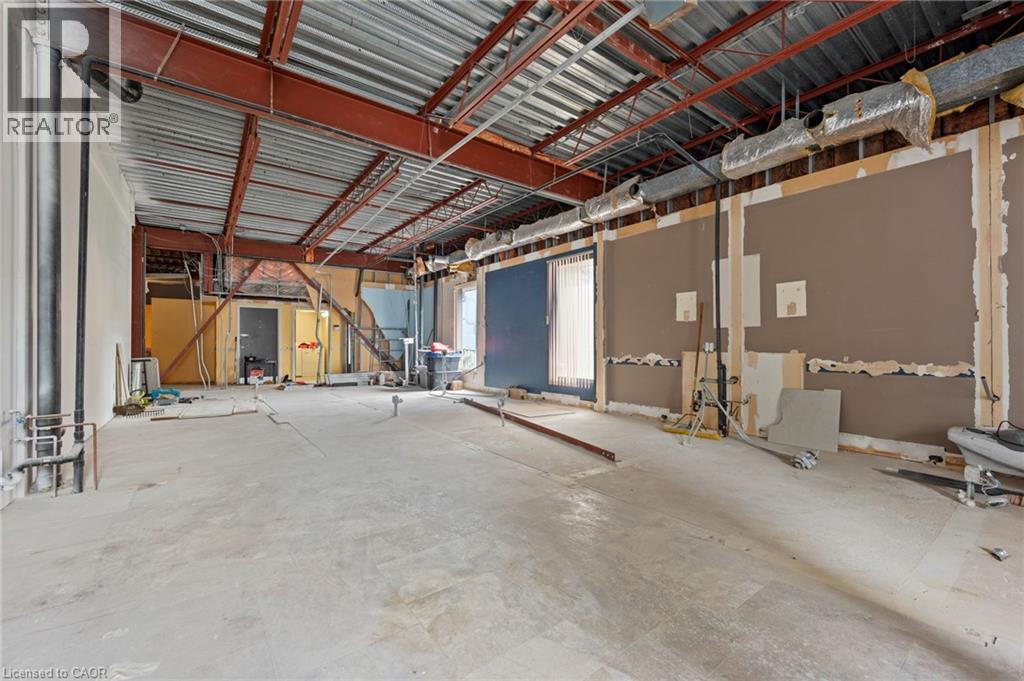 14 Caithness Street E Property Photo 31