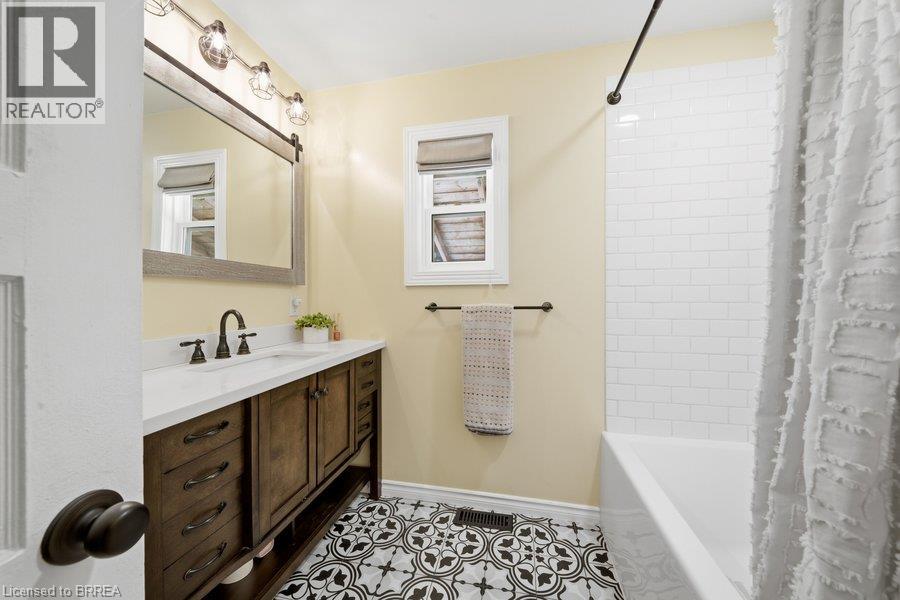 27 Frank Street Property Photo 9