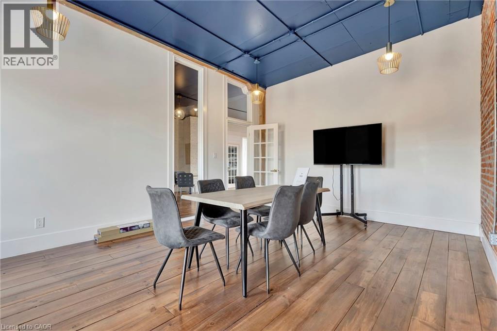 380 King Street E Property Photo 29