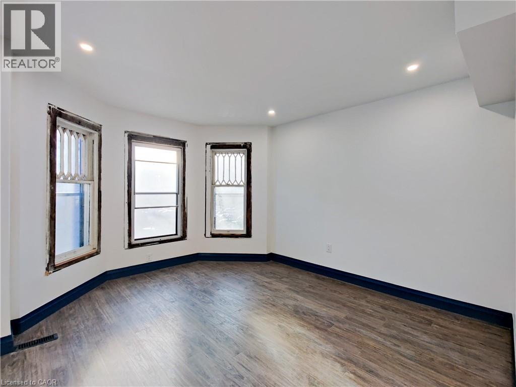 134 Ontario Avenue Unit# 2 Property Photo 6