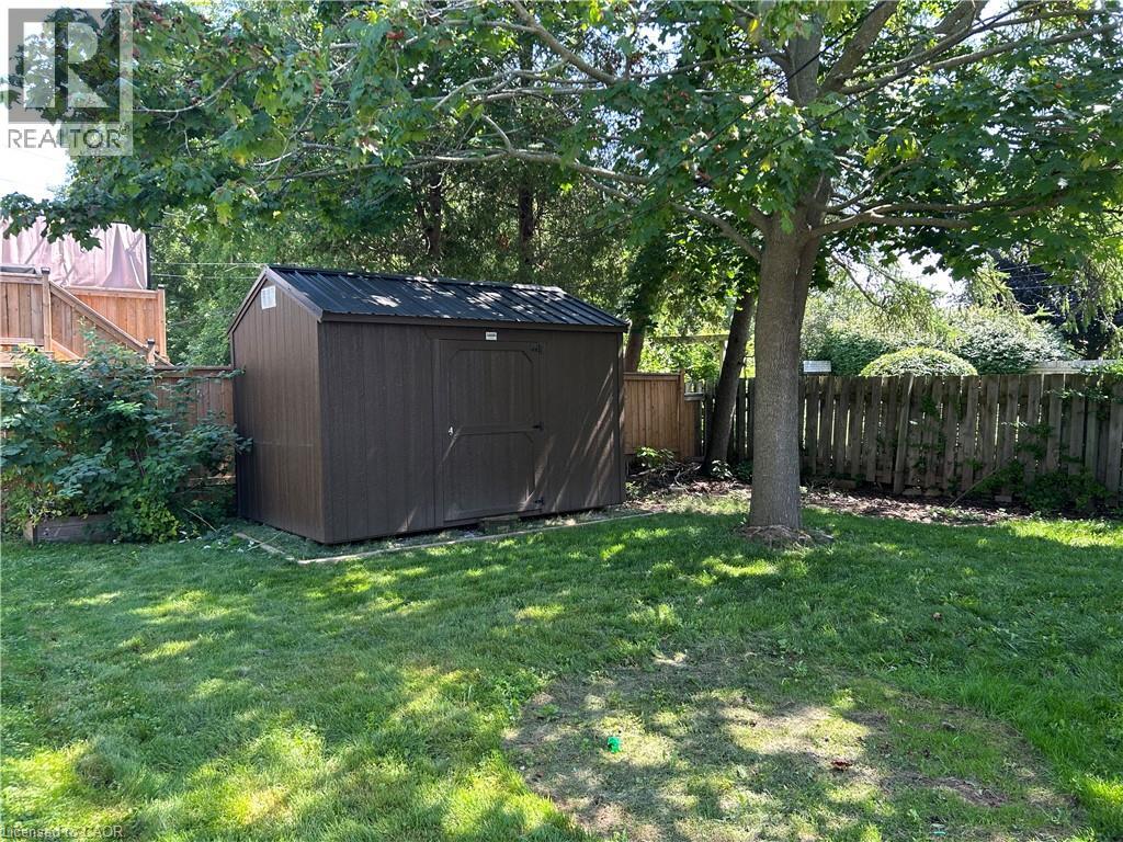191 Queen Street N Property Photo 38