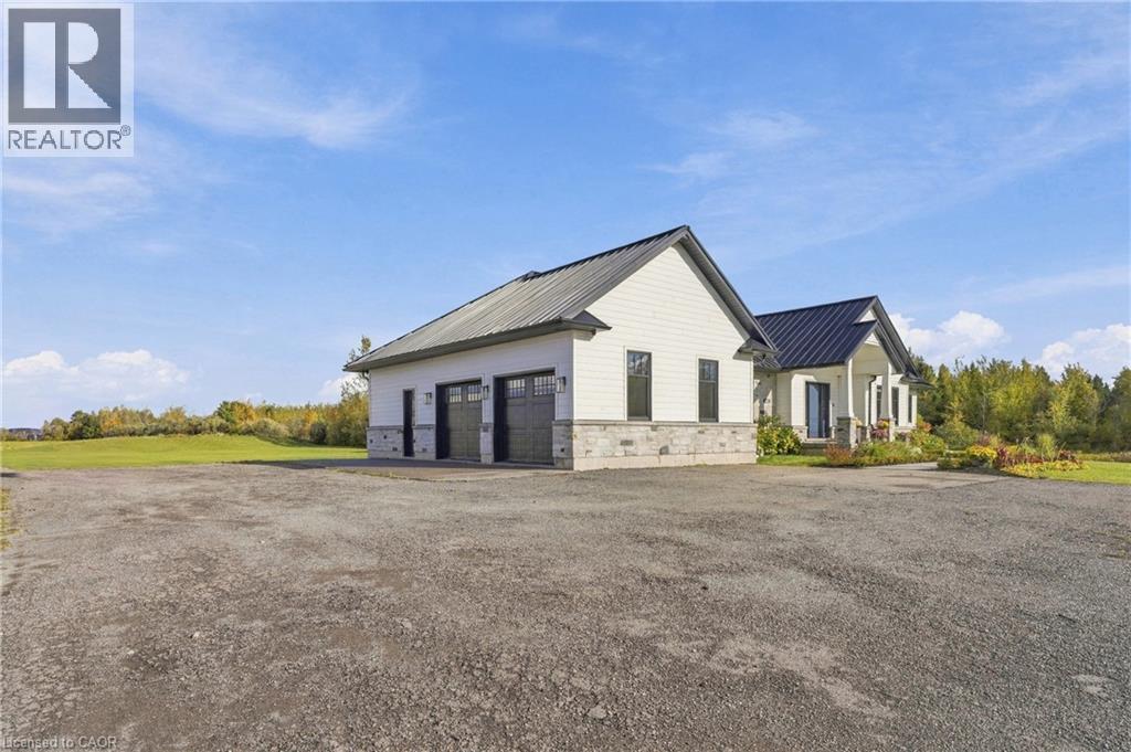 373227 6th Line Property Photo 44