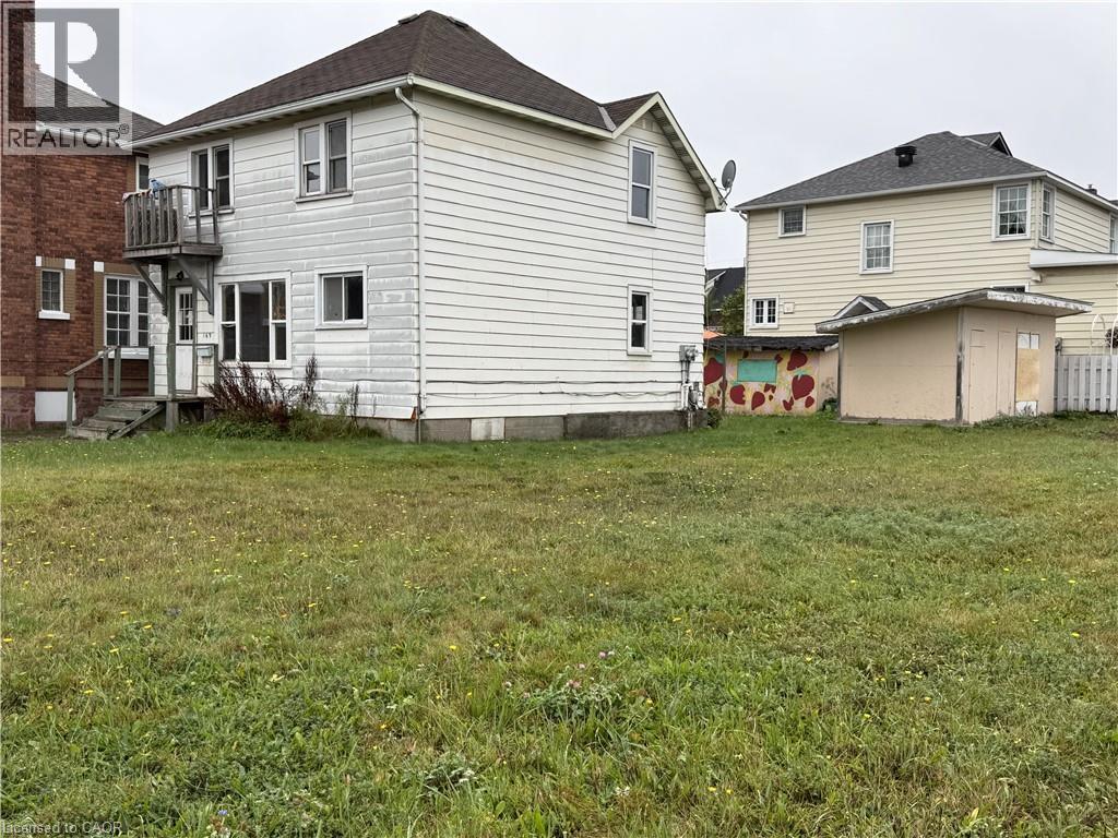 169 Huron Street Property Photo 3