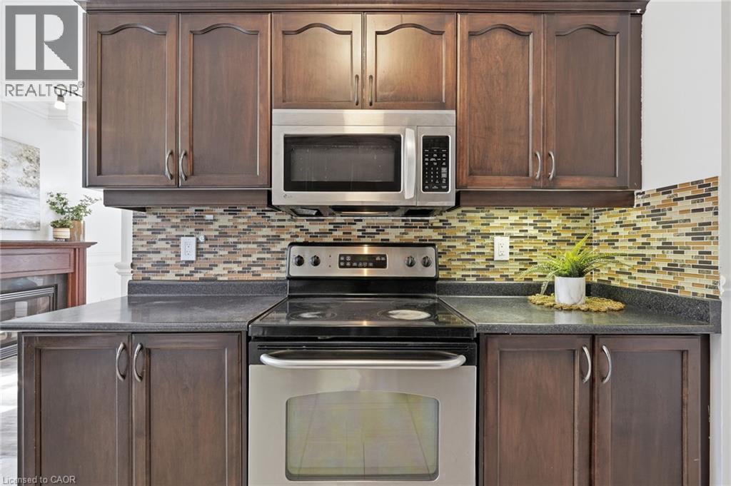 400 Stonehenge Drive Unit# 8 Property Photo 12