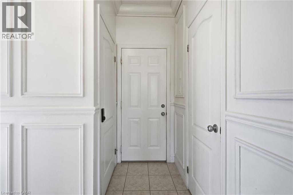 400 Stonehenge Drive Unit# 8 Property Photo 14