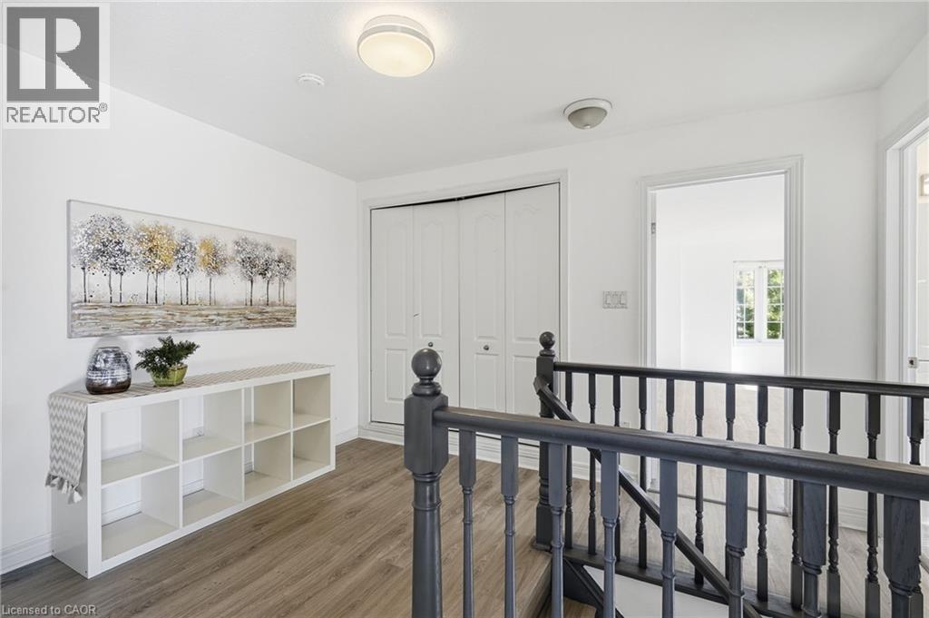 400 Stonehenge Drive Unit# 8 Property Photo 17