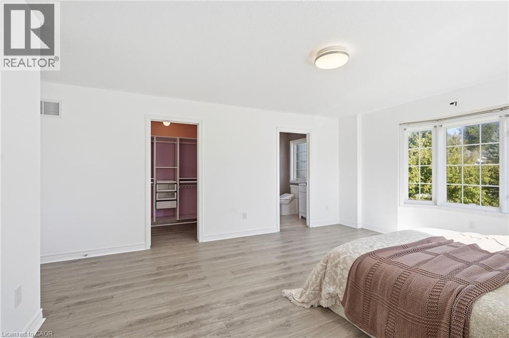 400 Stonehenge Drive Unit# 8 Property Photo 19