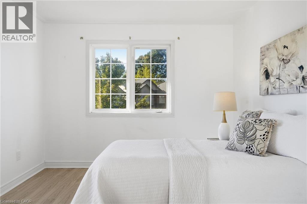 400 Stonehenge Drive Unit# 8 Property Photo 23