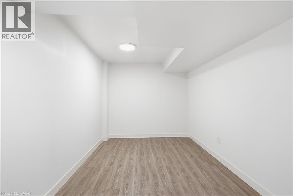400 Stonehenge Drive Unit# 8 Property Photo 31