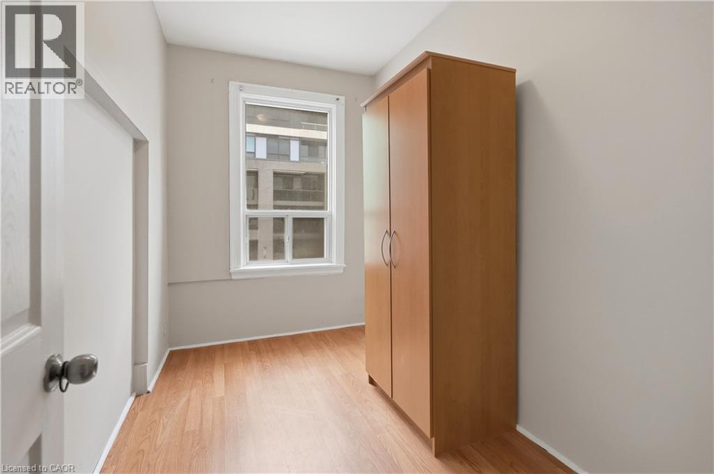 418 Main Street W Property Photo 30