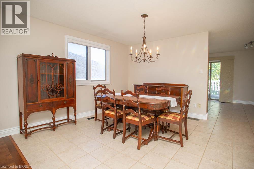 16 Bradbury Crescent Property Photo 8