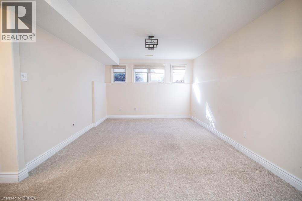 16 Bradbury Crescent Property Photo 20